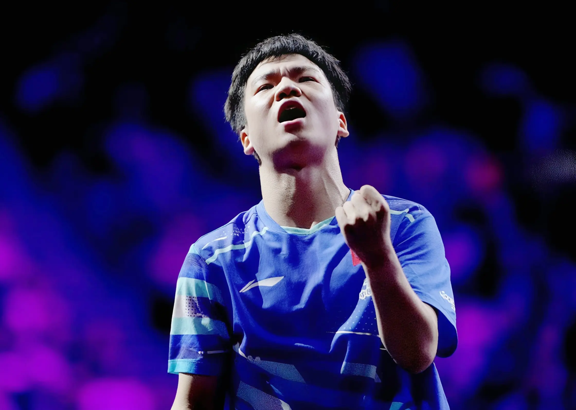 战胜过六边, 小弗又把握, 一次交手